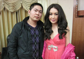 广州JJB竞技宝与明星合影