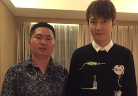 广州JJB竞技宝与明星合影